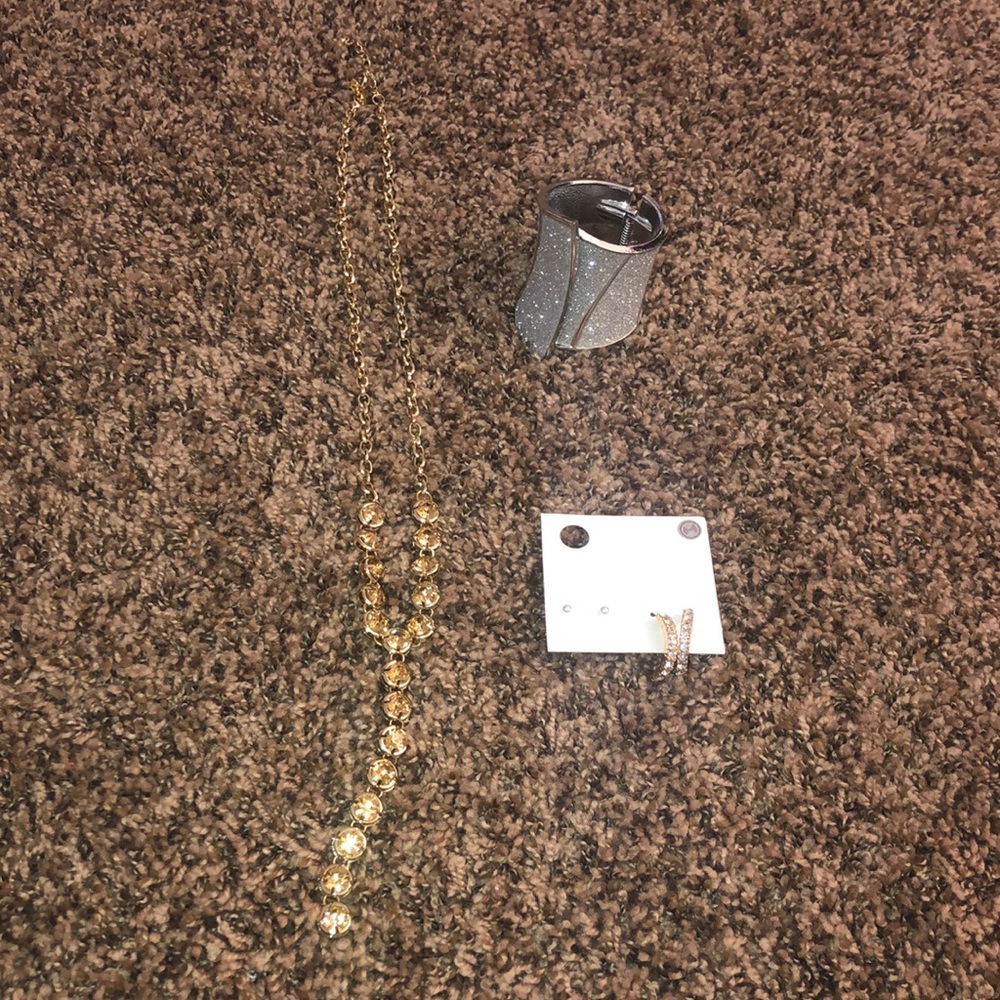 Forever 21 Jewlery FREE WITH ANY PURCHASE